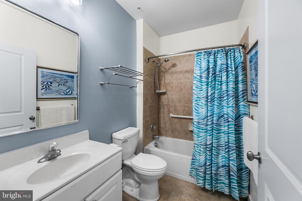 11 54TH STREET 203