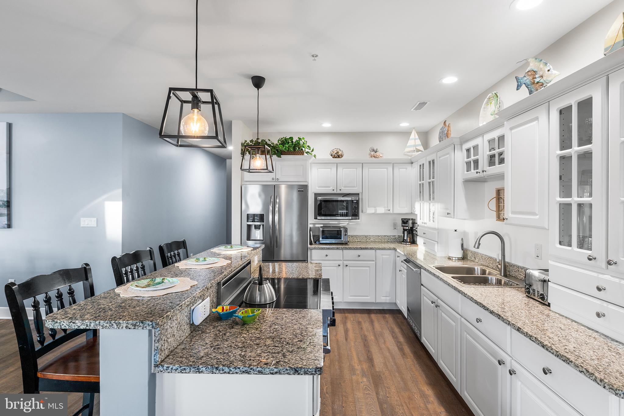 11 54TH STREET 203