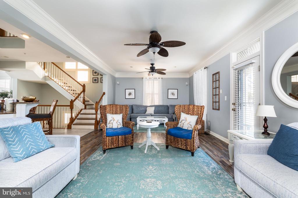 5 BEACH SIDE MEWS