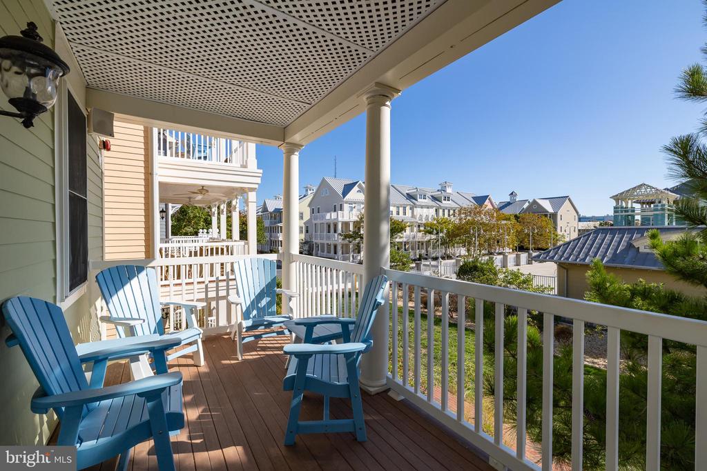5 BEACH SIDE MEWS