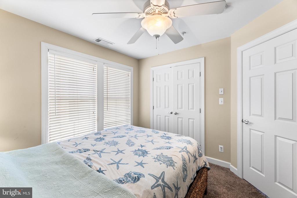 5 BEACH SIDE MEWS