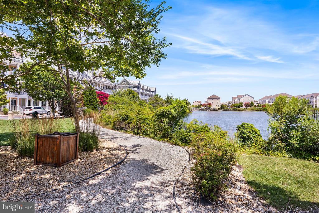 5 BEACH SIDE MEWS