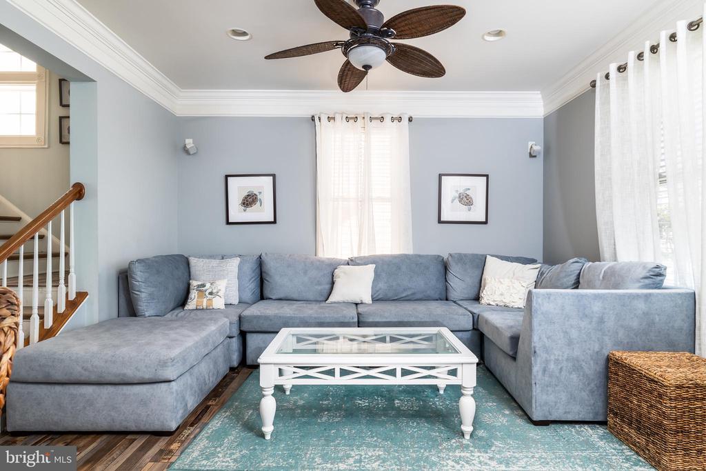 5 BEACH SIDE MEWS