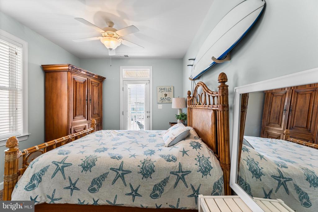 5 BEACH SIDE MEWS