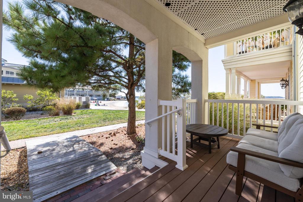 5 BEACH SIDE MEWS