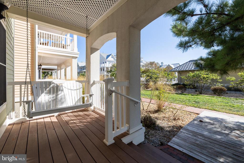 5 BEACH SIDE MEWS