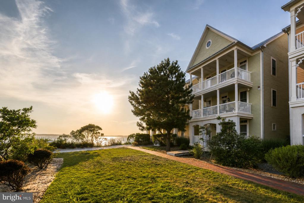 5 BEACH SIDE MEWS