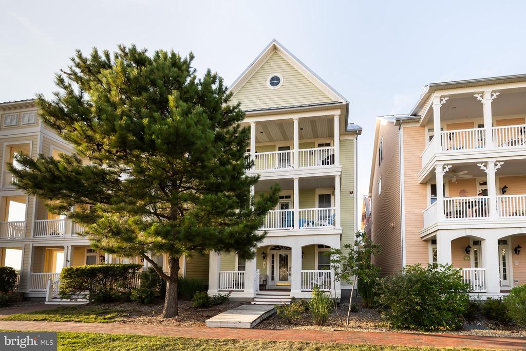 5 BEACH SIDE MEWS
