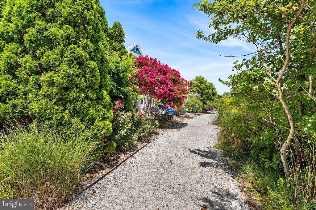 5 BEACH SIDE MEWS