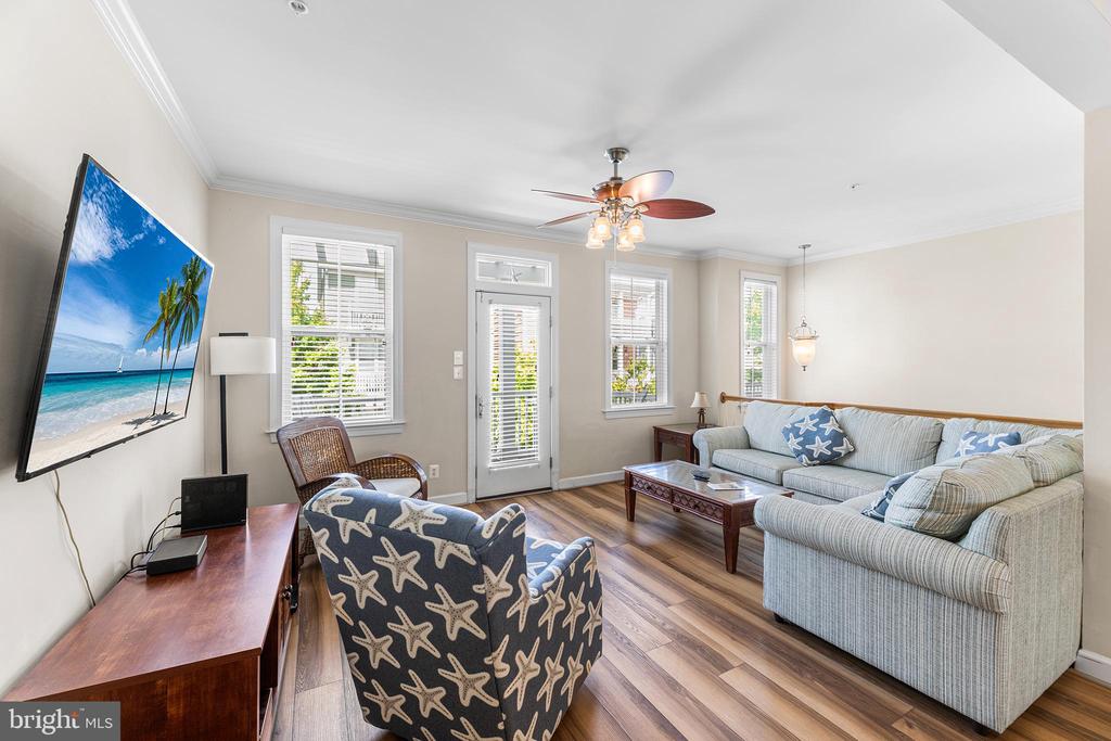 35 SEASIDE DRIVE