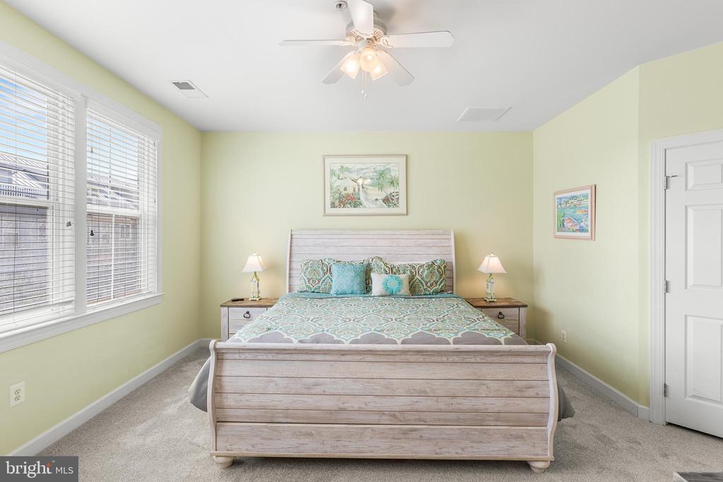 35 SEASIDE DRIVE