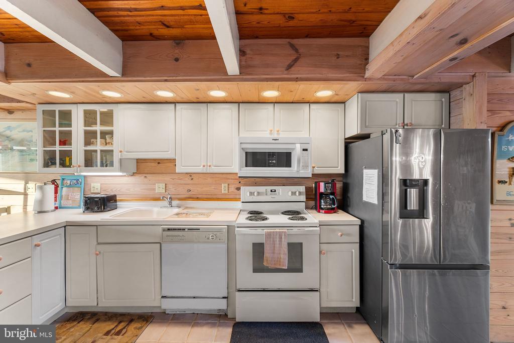 5305 ATLANTIC AVENUE Unit: 5