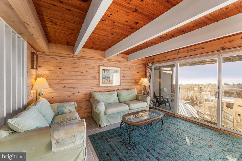 5305 ATLANTIC AVENUE Unit: 5