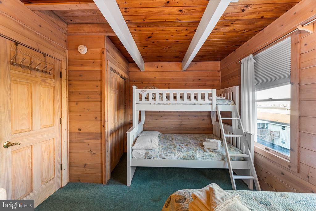 5305 ATLANTIC AVENUE Unit: 5