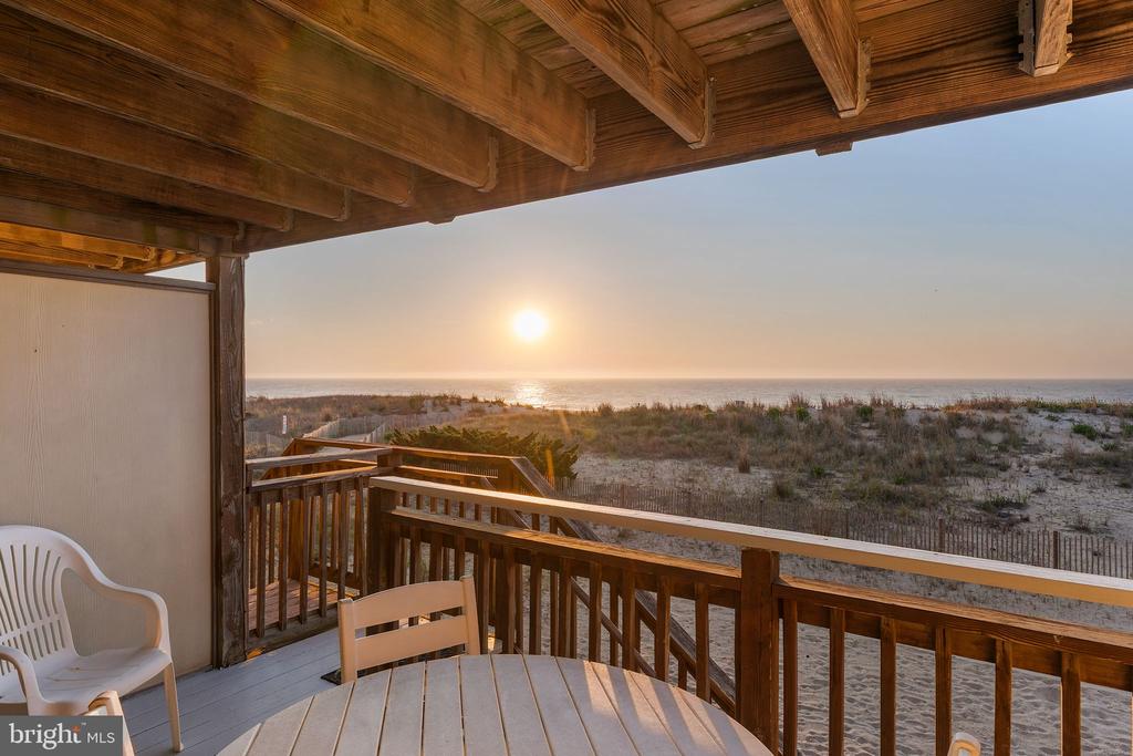 5305 ATLANTIC AVENUE Unit: 5
