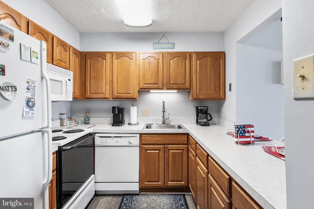 13100 COASTAL HIGHWAY Unit: 201002