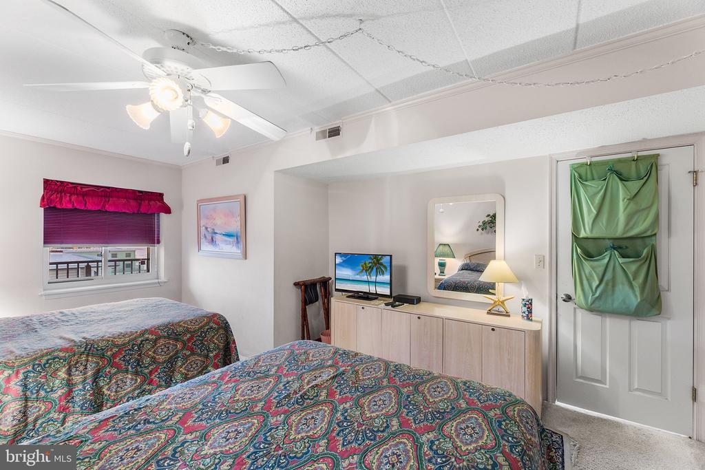 6401 ATLANTIC AVENUE Unit: 404