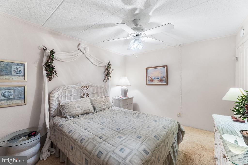 6401 ATLANTIC AVENUE Unit: 404