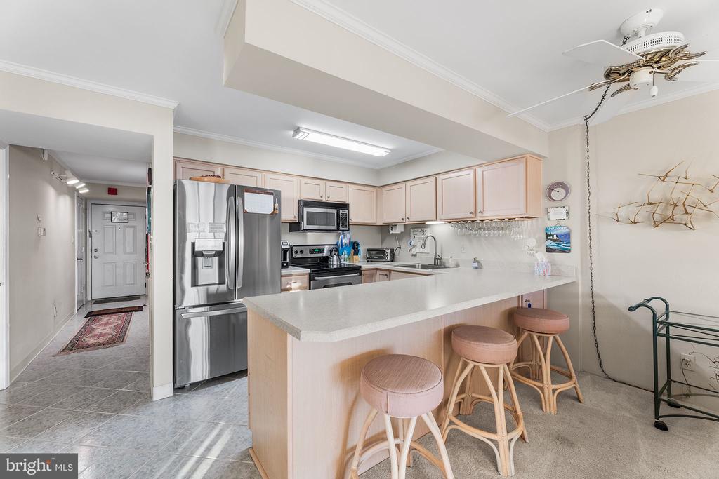 6401 ATLANTIC AVENUE Unit: 404