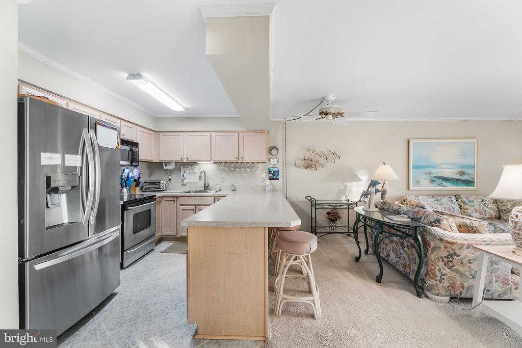 6401 ATLANTIC AVENUE Unit: 404