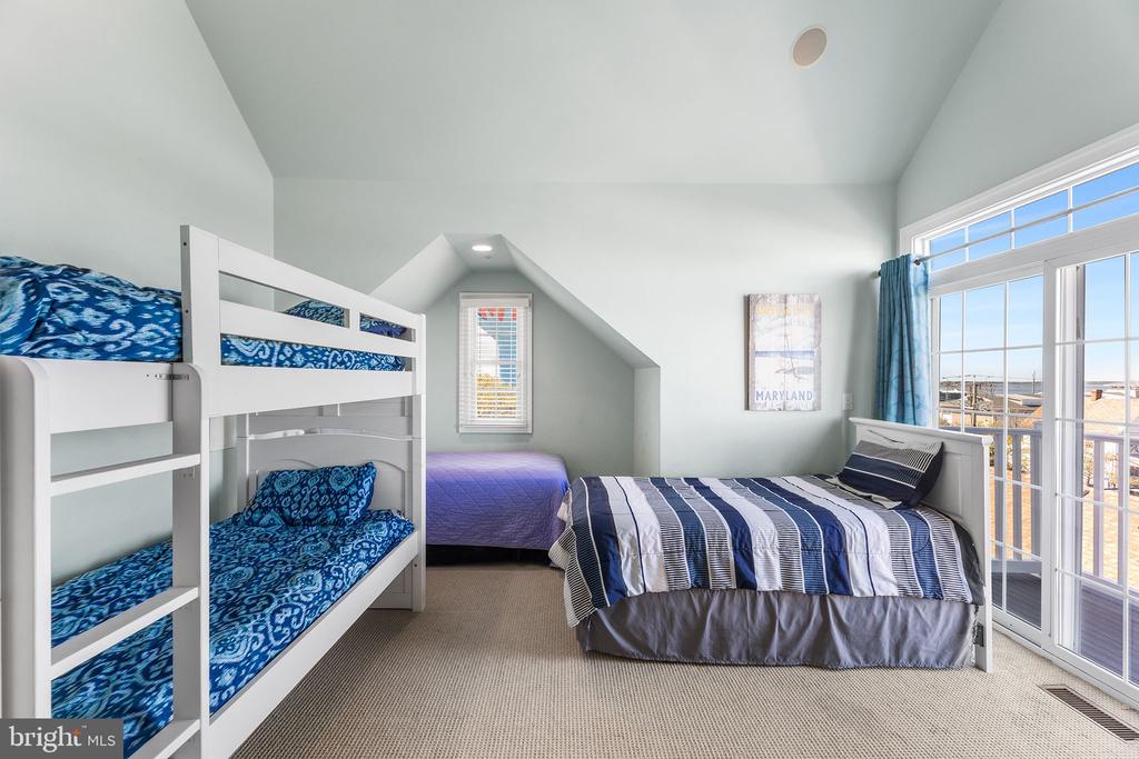 103 WILMINGTON LANE Unit: 5