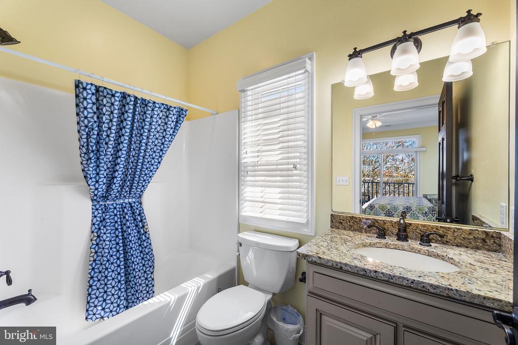 103 WILMINGTON LANE Unit: 5