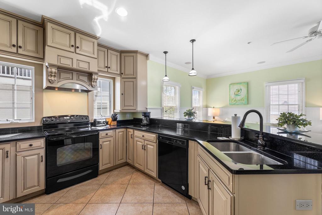 103 WILMINGTON LANE Unit: 5