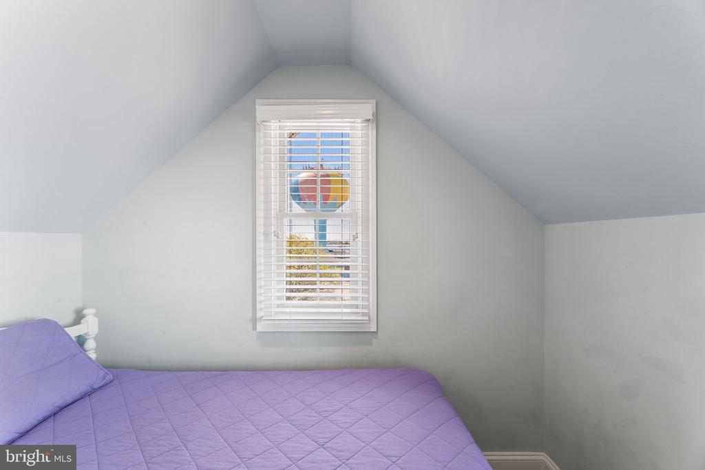 103 WILMINGTON LANE Unit: 5