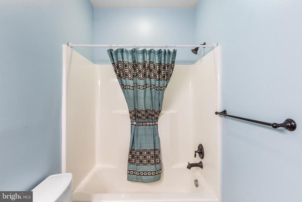 103 WILMINGTON LANE Unit: 5