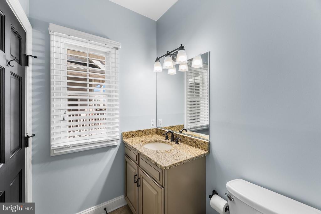 103 WILMINGTON LANE Unit: 5