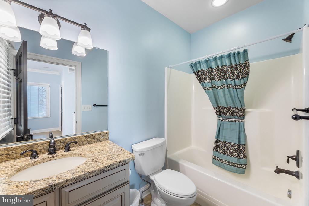 103 WILMINGTON LANE Unit: 5