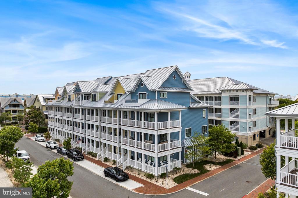 1 SUNSET ISLAND DRIVE Unit: LUG-S