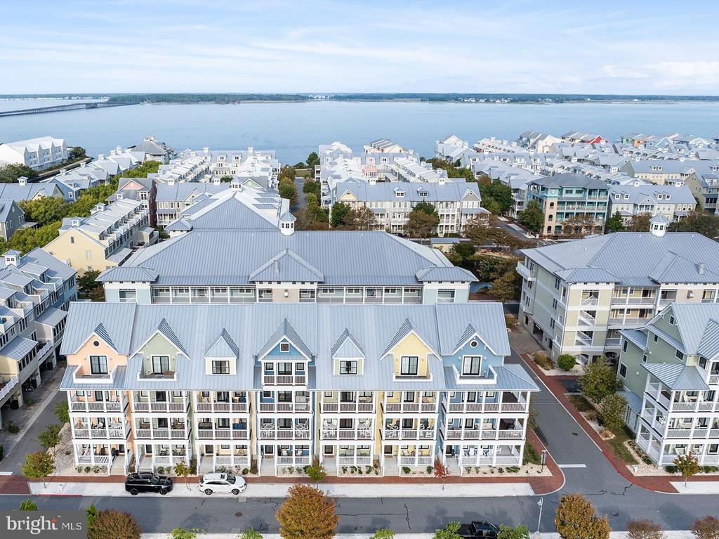 1 SUNSET ISLAND DRIVE Unit: LUG-S