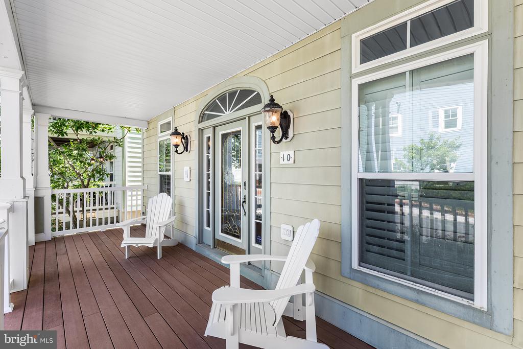 10 SHORE POINT DRIVE