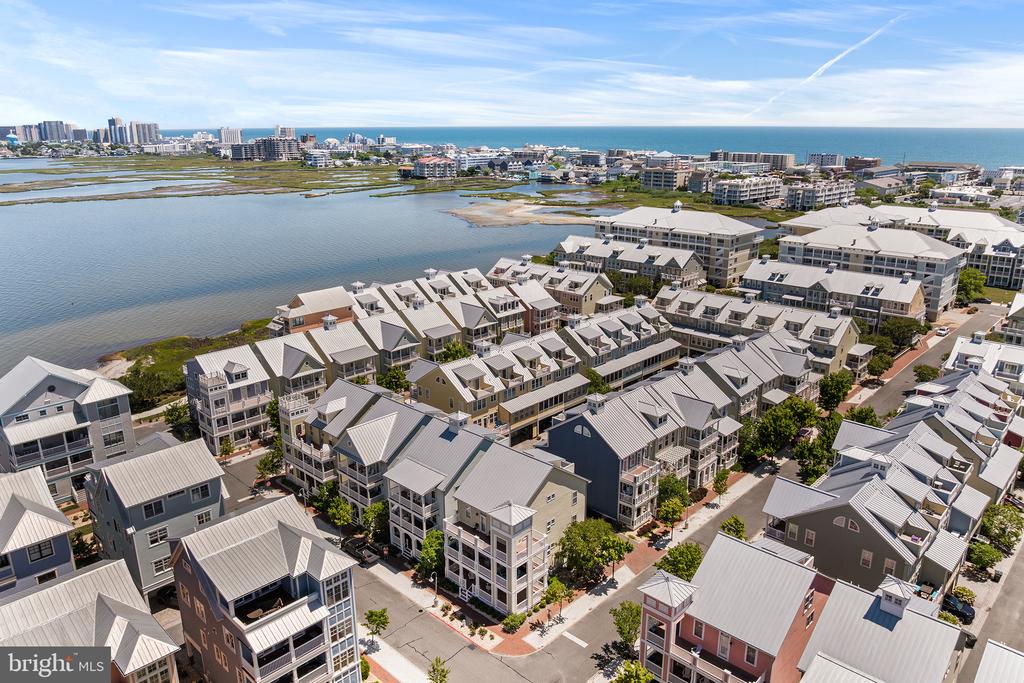 10 SHORE POINT DRIVE