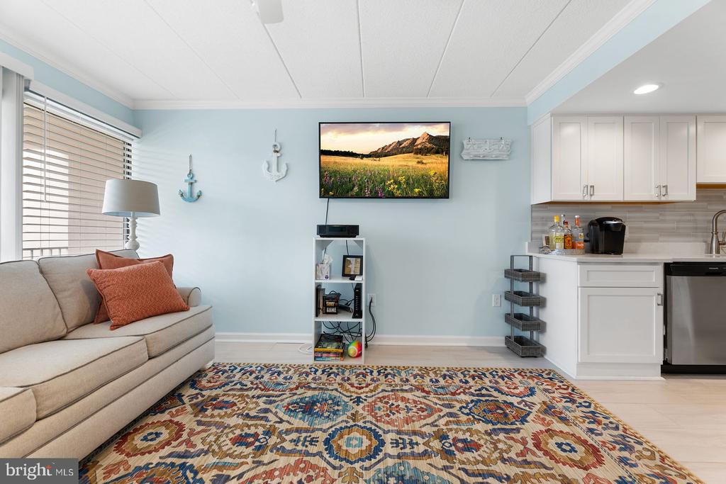 13 44TH STREET Unit: 403