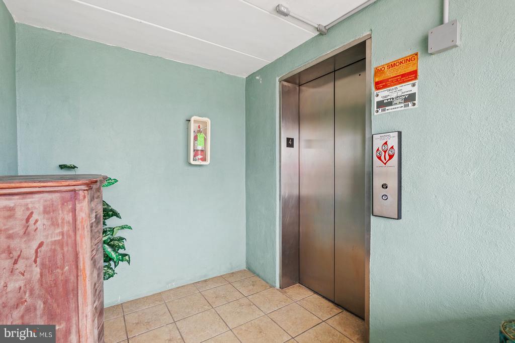 13 44TH STREET Unit: 403