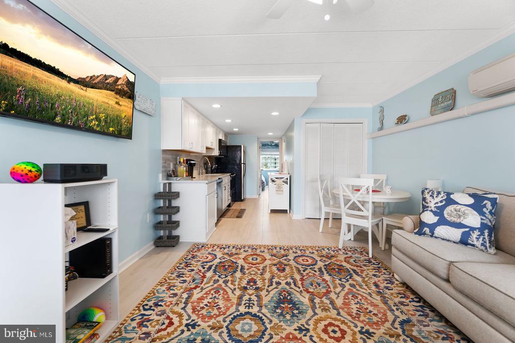 13 44TH STREET Unit: 403