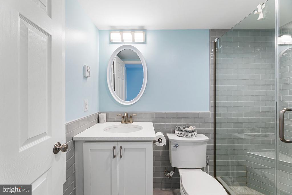 13 44TH STREET Unit: 403
