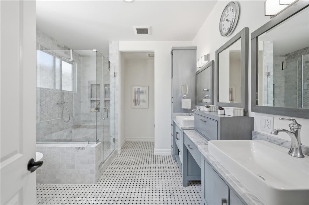 406 S Gertruda