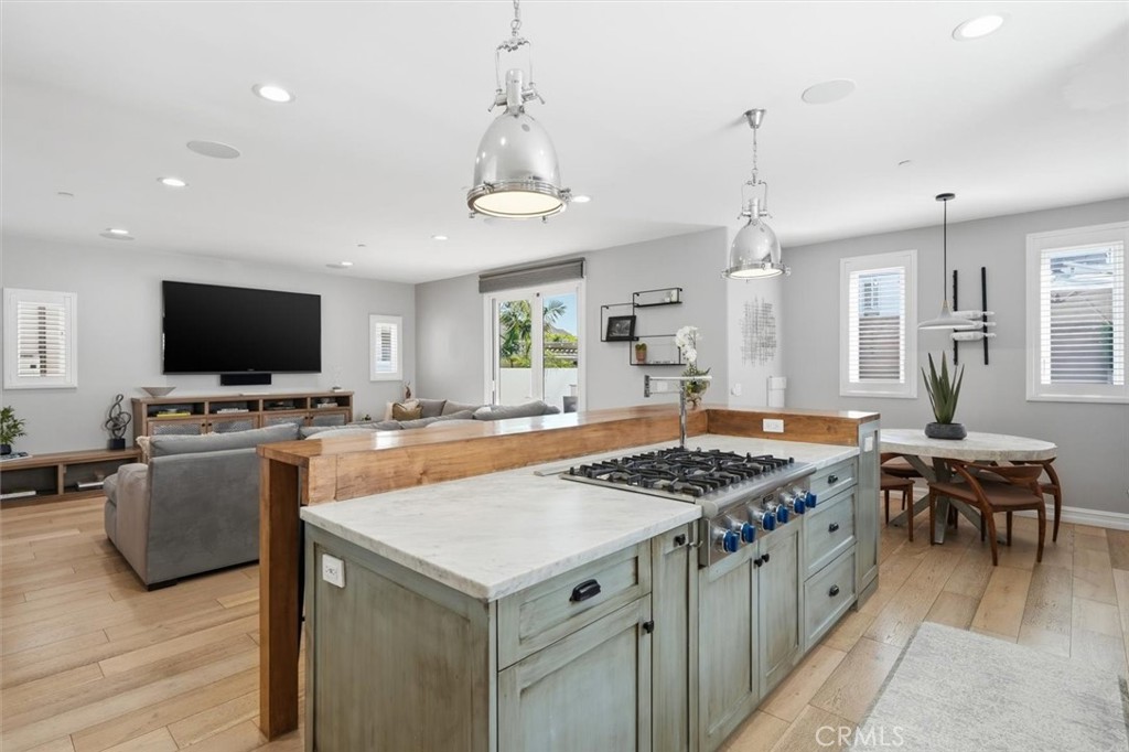 406 S Gertruda