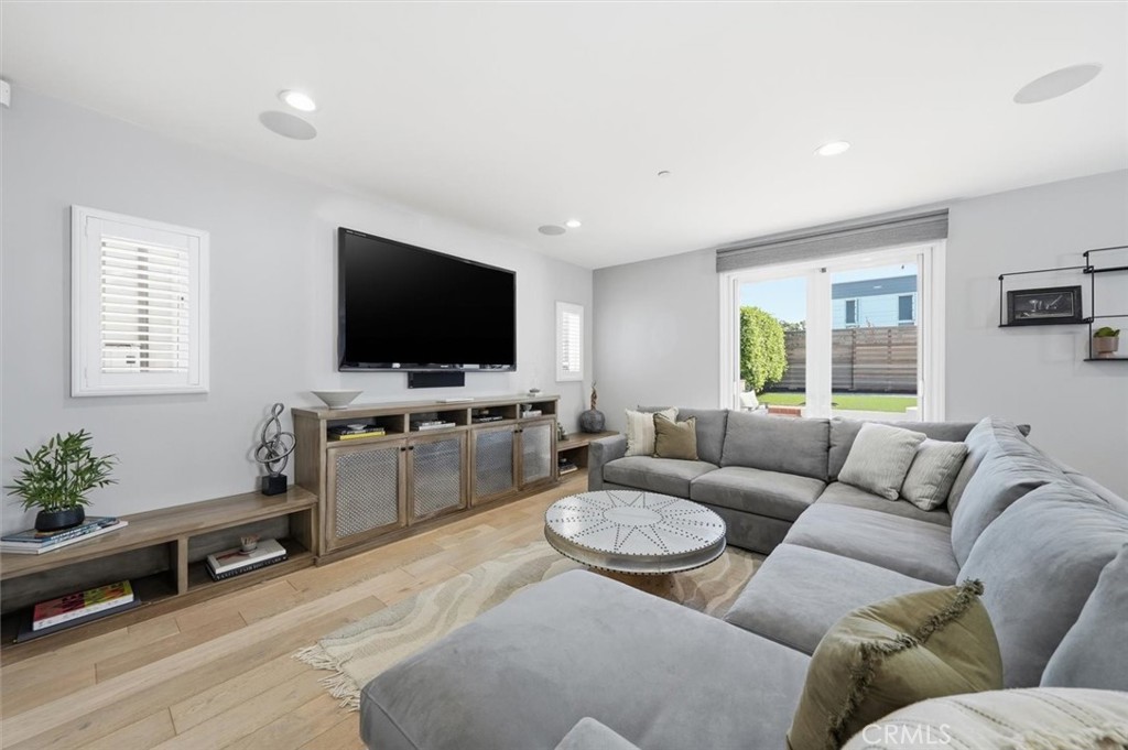 406 S Gertruda