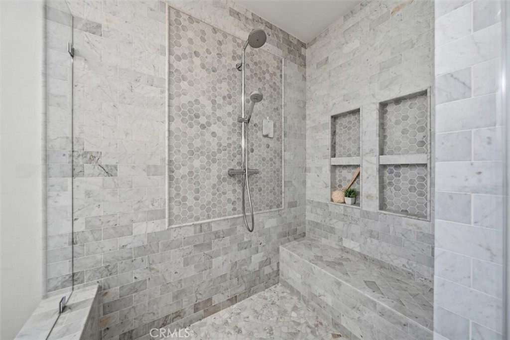 406 S Gertruda