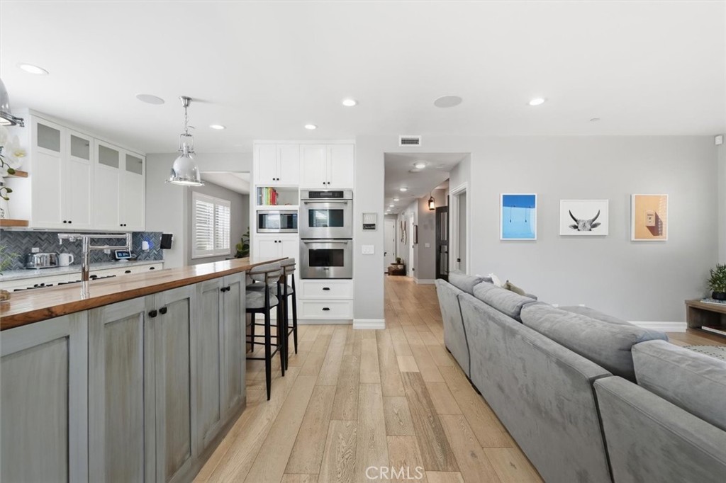 406 S Gertruda