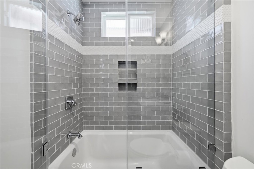 406 S Gertruda