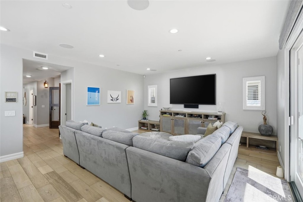 406 S Gertruda
