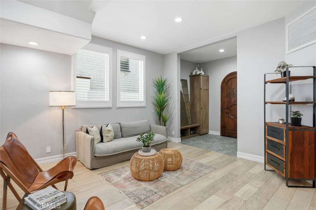 406 S Gertruda