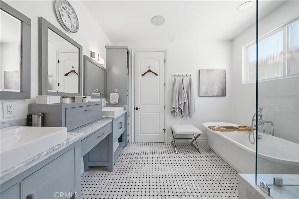 406 S Gertruda