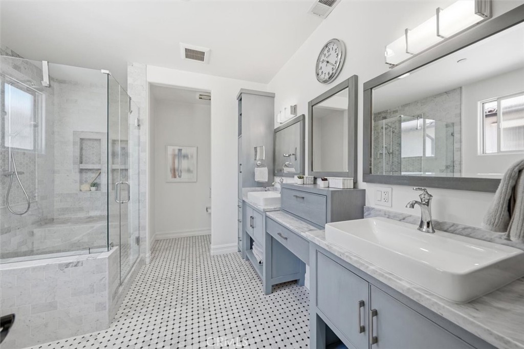 406 S Gertruda