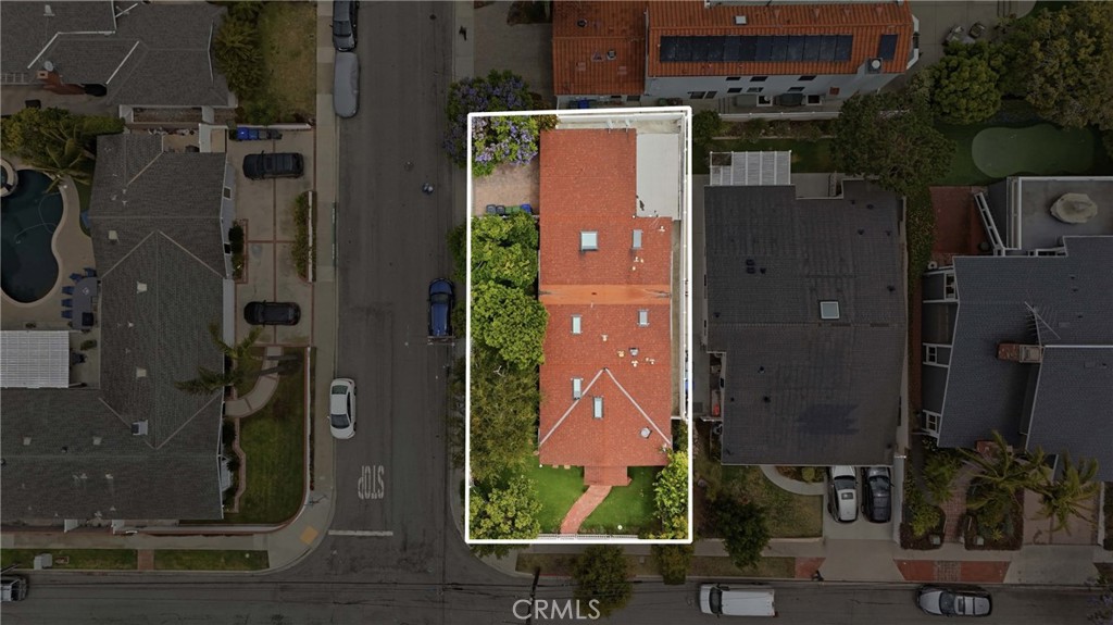 926 N Rowell